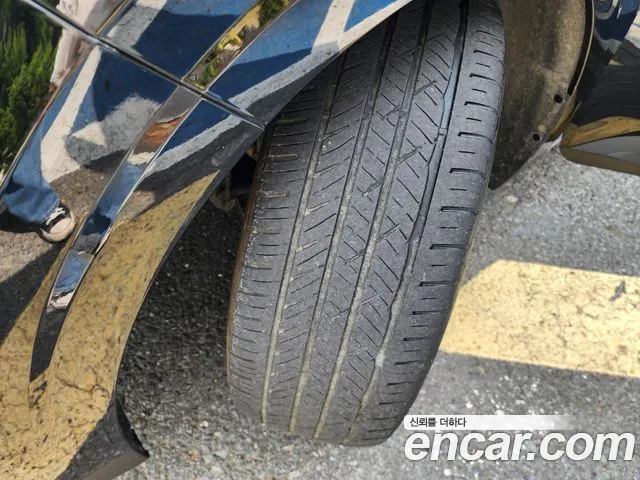 Kia Carnival 2023 thumb 7