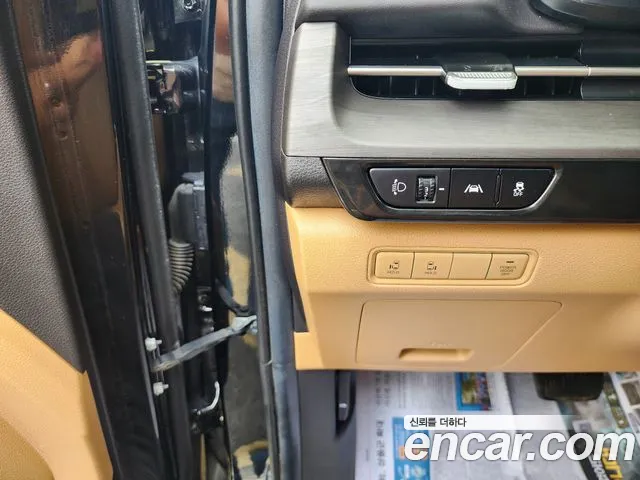 Kia Carnival 2023 thumb 9