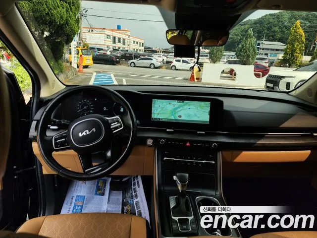 Kia Carnival 2023 thumb 10