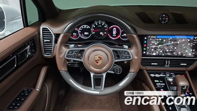 Porsche Cayenne 2022 thumb 12