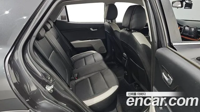Kia Stonic 2018 thumb 11
