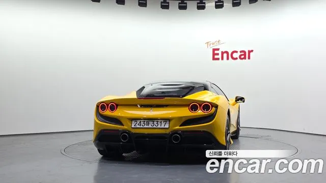 Ferrari F8 2020 thumb 4