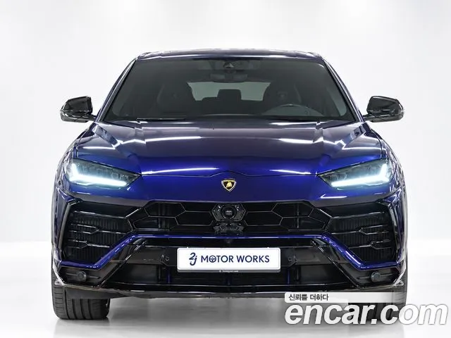 Lamborghini Urus 2021 thumb 3