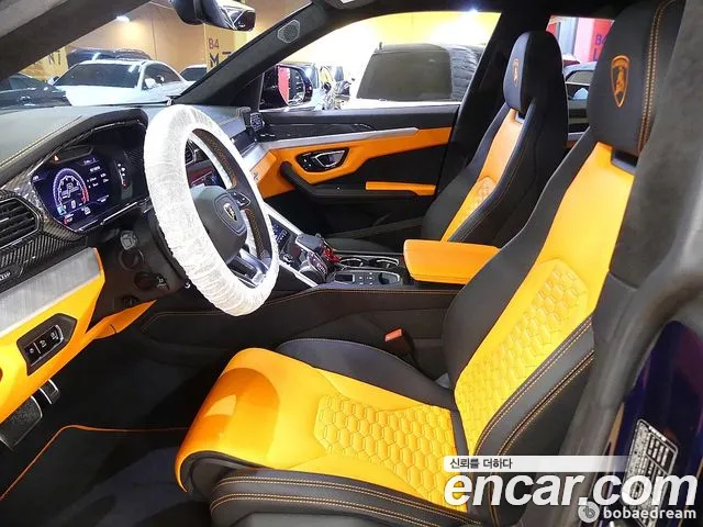 Lamborghini Urus 2021 thumb 10