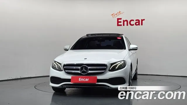 Mercedes-Benz E-Класс 2018 thumb 3