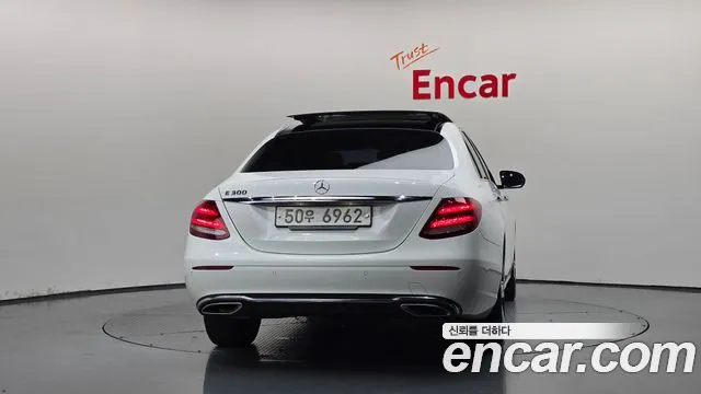 Mercedes-Benz E-Класс 2018 thumb 4