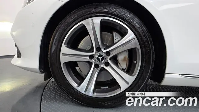 Mercedes-Benz E-Класс 2018 thumb 5