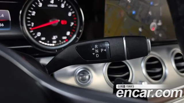 Mercedes-Benz E-Класс 2018 thumb 9