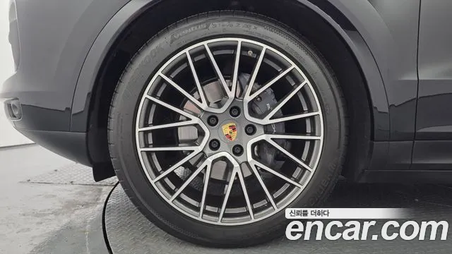 Porsche Cayenne 2021 thumb 5