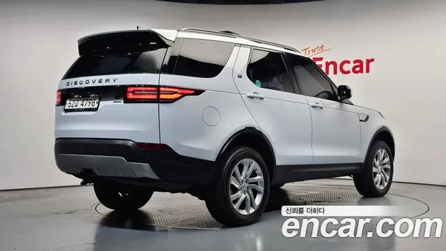 Land Rover Discovery 2017 thumb 2