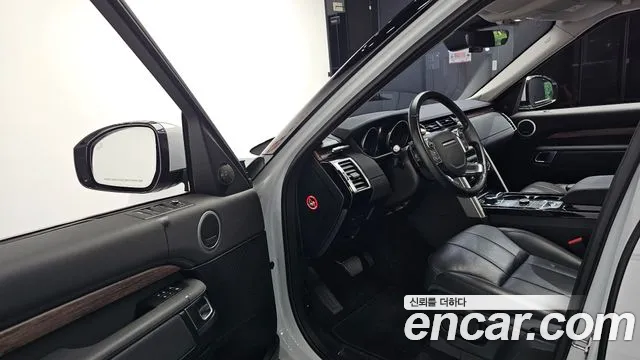 Land Rover Discovery 2017 thumb 10