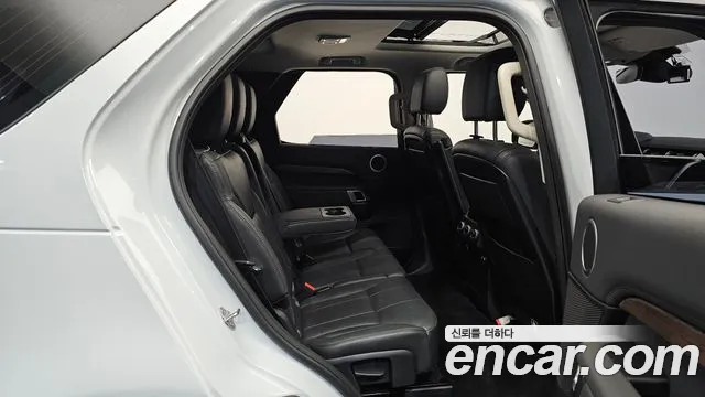 Land Rover Discovery 2017 thumb 12