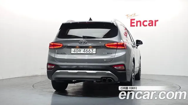 Hyundai Santa Fe 2018 thumb 4