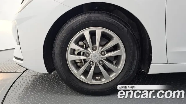 Hyundai Avante 2019 thumb 5