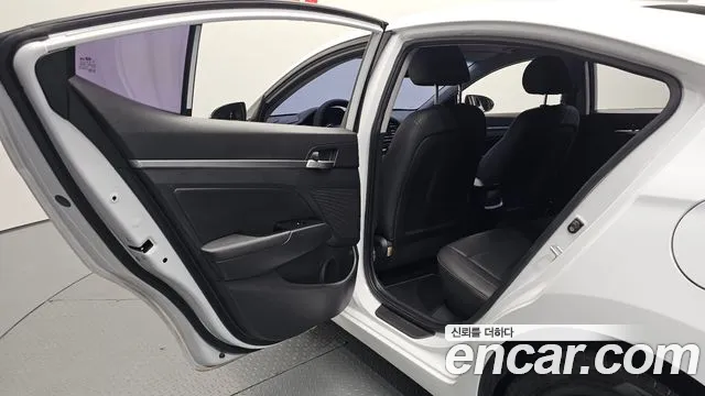 Hyundai Avante 2019 thumb 12