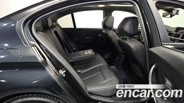 BMW 3-Series 2015 thumb 11