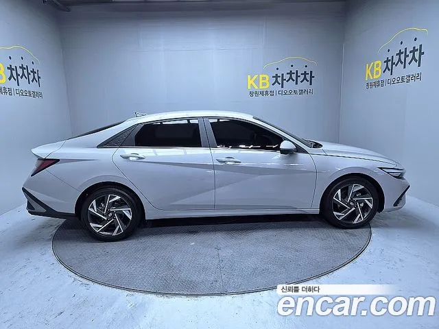 Hyundai Avante 2023 thumb 3