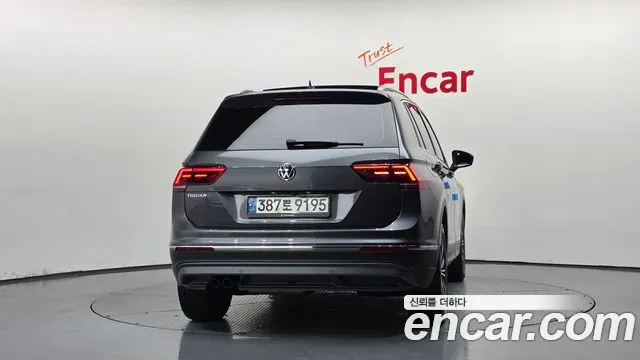 Volkswagen Tiguan 2020 thumb 4