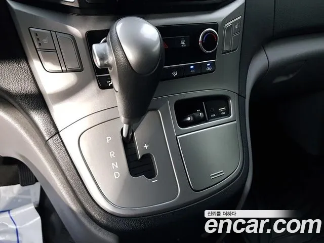 Hyundai Starex 2016 thumb 8