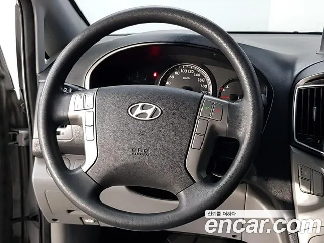 Hyundai Starex 2016 thumb 9