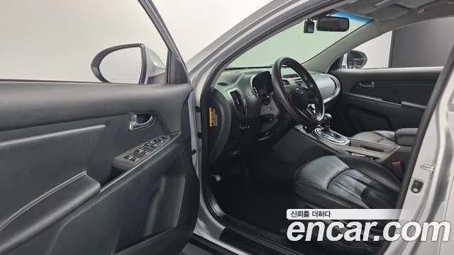 Kia Sportage 2015 thumb 10