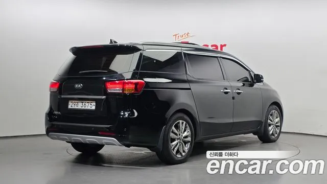 Kia Carnival 2014 thumb 2