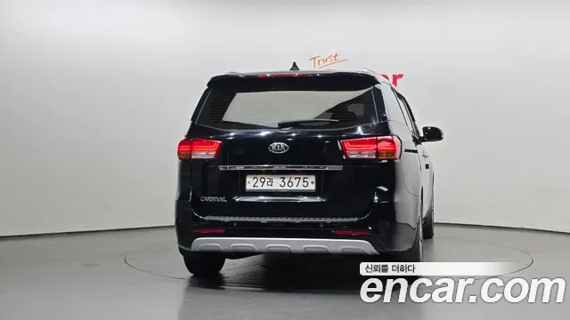 Kia Carnival 2014 thumb 4