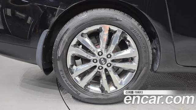 Kia Carnival 2014 thumb 5