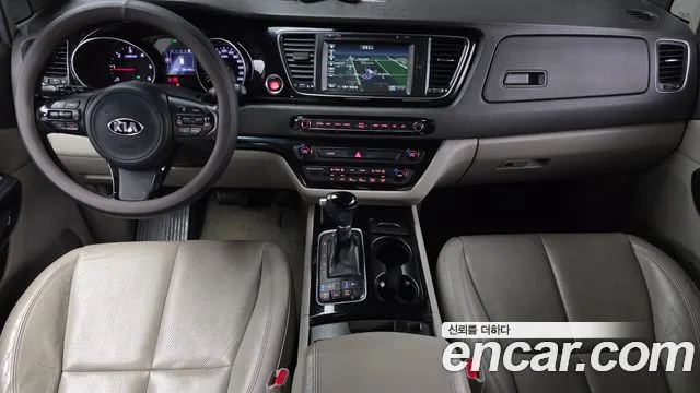 Kia Carnival 2014 thumb 7