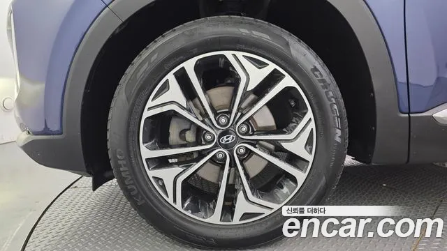 Hyundai Santa Fe 2018 thumb 5