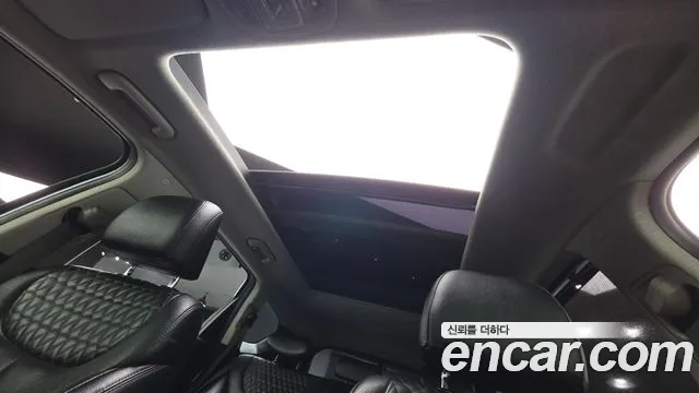 Hyundai Santa Fe 2018 thumb 11
