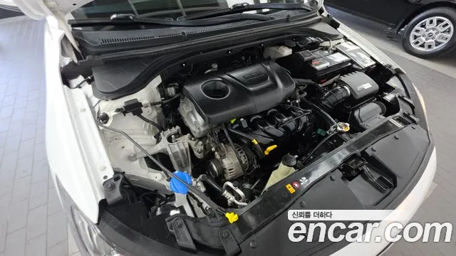 Hyundai Avante 2017 thumb 6