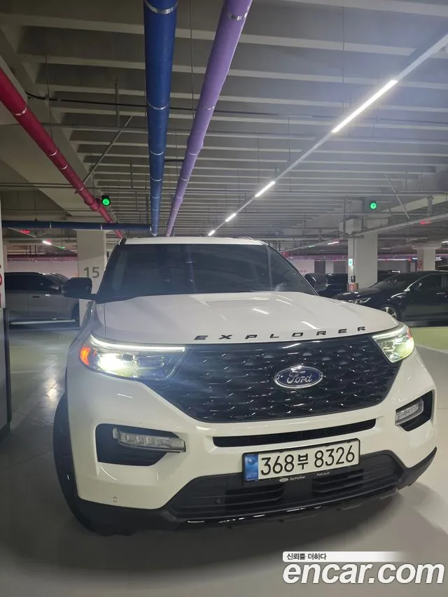 Ford Explorer 2021 thumb 3