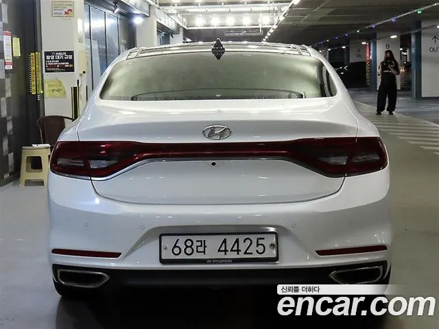 Hyundai Grandeur 2017 thumb 5