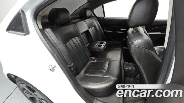 ChevroletGMDaewoo Cruze 2012 thumb 11