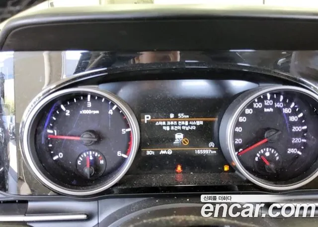 Kia Carnival 2021 thumb 6
