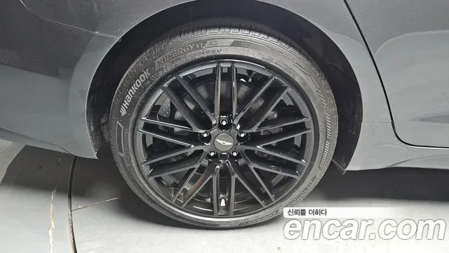 Genesis G70 2017 thumb 5