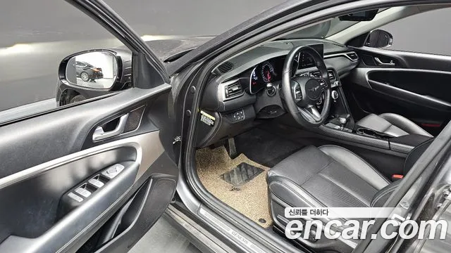 Genesis G70 2017 thumb 12
