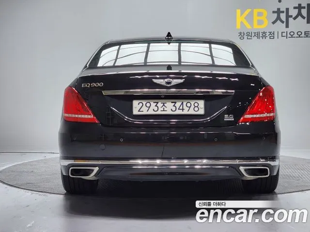 Genesis G90 2017 thumb 3