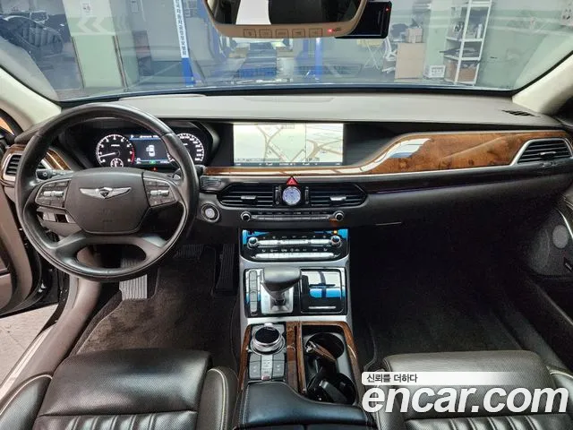 Genesis G90 2017 thumb 6