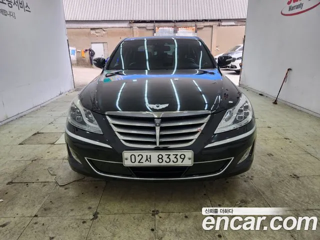 Hyundai Genesis 2013 thumb 2