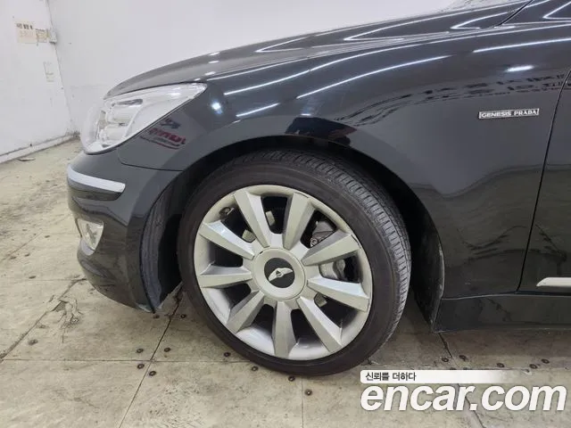 Hyundai Genesis 2013 thumb 4