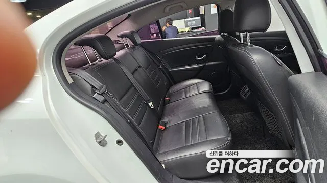 Renault-KoreaSamsung Fluence 2017 thumb 12