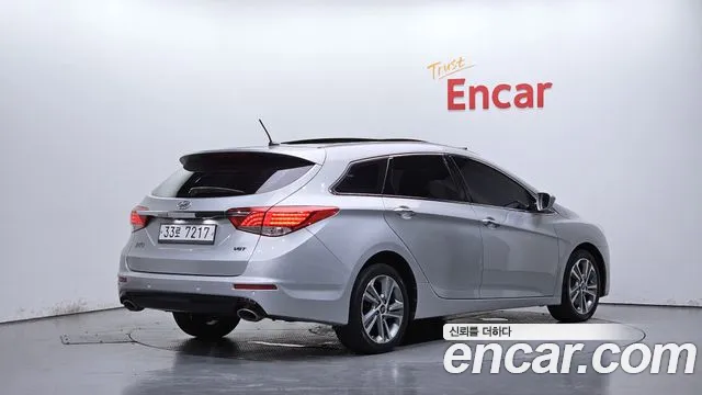 Hyundai i40 2013 thumb 2