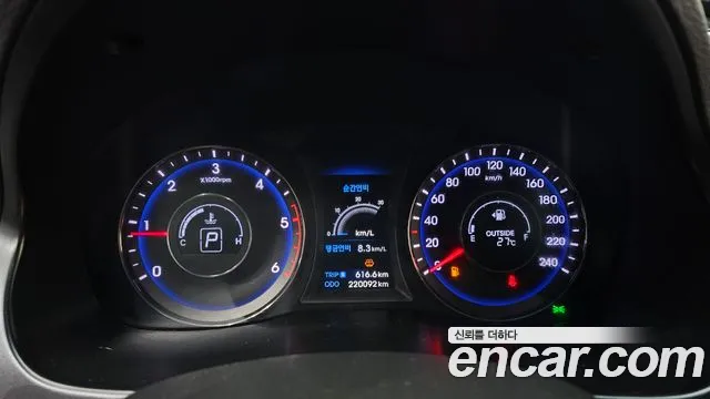 Hyundai i40 2013 thumb 8