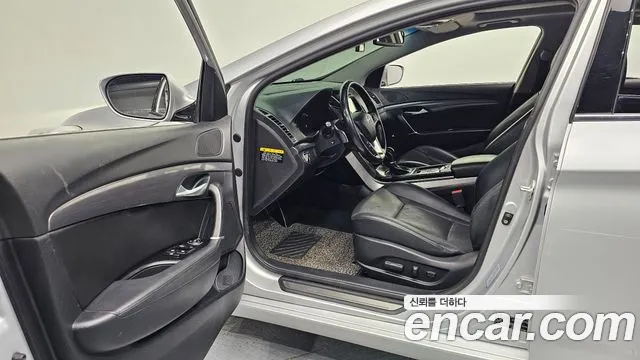 Hyundai i40 2013 thumb 10