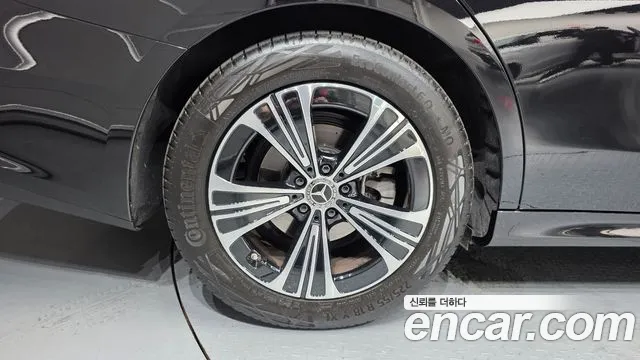 Mercedes-Benz E-Класс 2025 thumb 5