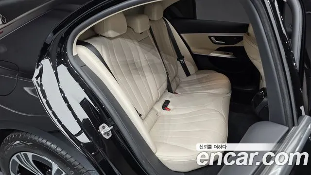 Mercedes-Benz E-Класс 2025 thumb 11
