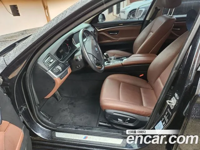 BMW 5-Series 2015 thumb 9