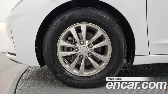 Hyundai Avante 2019 thumb 5